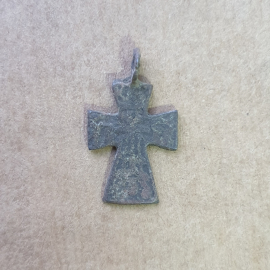 №31 Старинный металлический нательный христианский крестик, размеры 2х1,5см